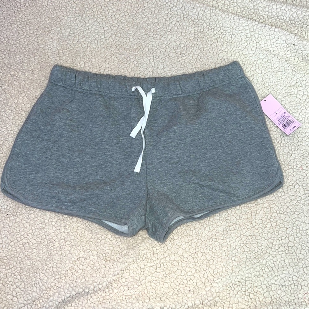 Grey shorts
